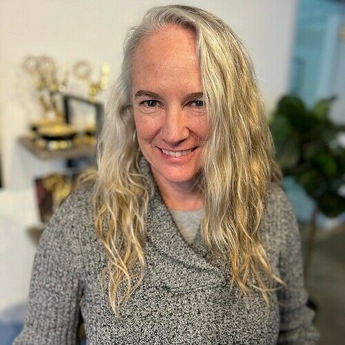 Julie Jackson - Julie's Bio, Credits, Awards - Stage 32