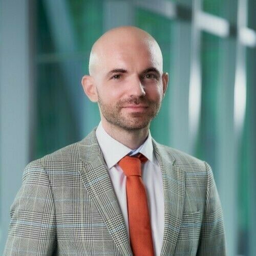 Dominic Graham: Marketing/pr in Singapore, Sin… - Stage 32
