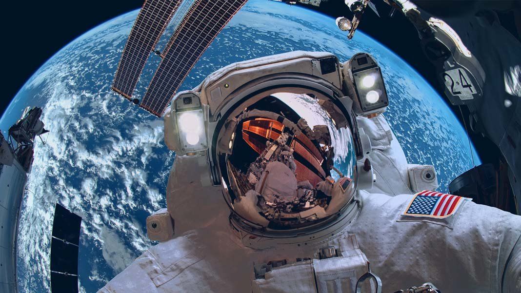 COLORS FROM OUTER SPACE
