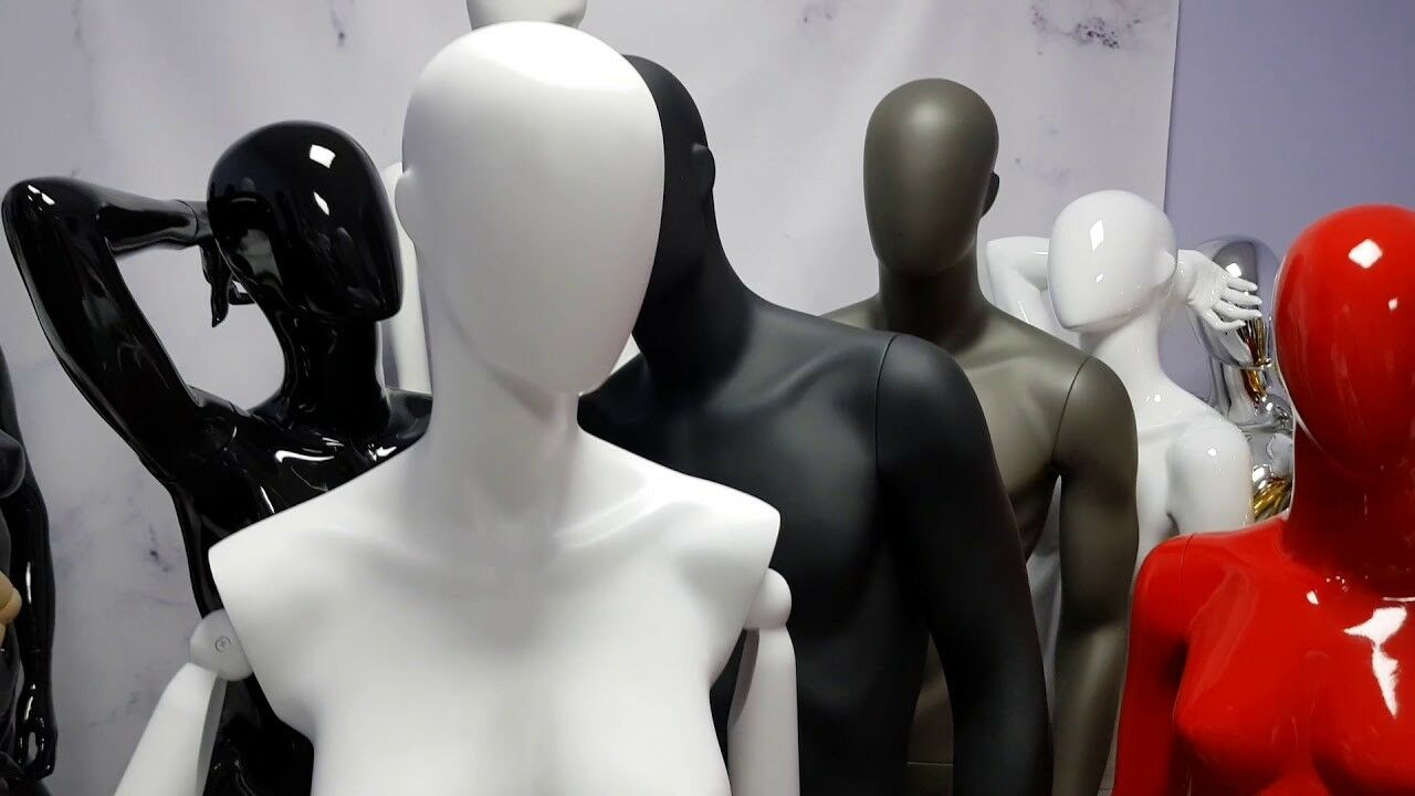 MANNEQUINS 